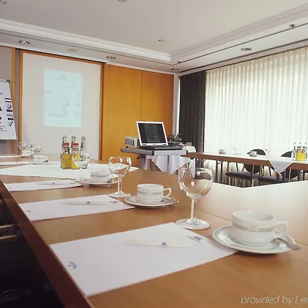 Maritim Grand Hotel 4*